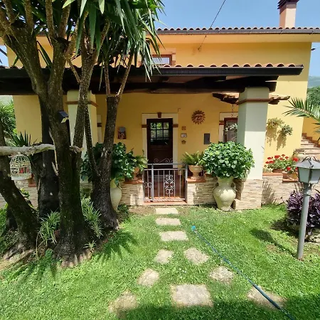 Il Ruscello Bed & Breakfast 3*