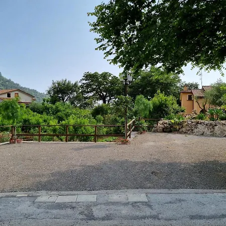 Il Ruscello Bed & Breakfast *